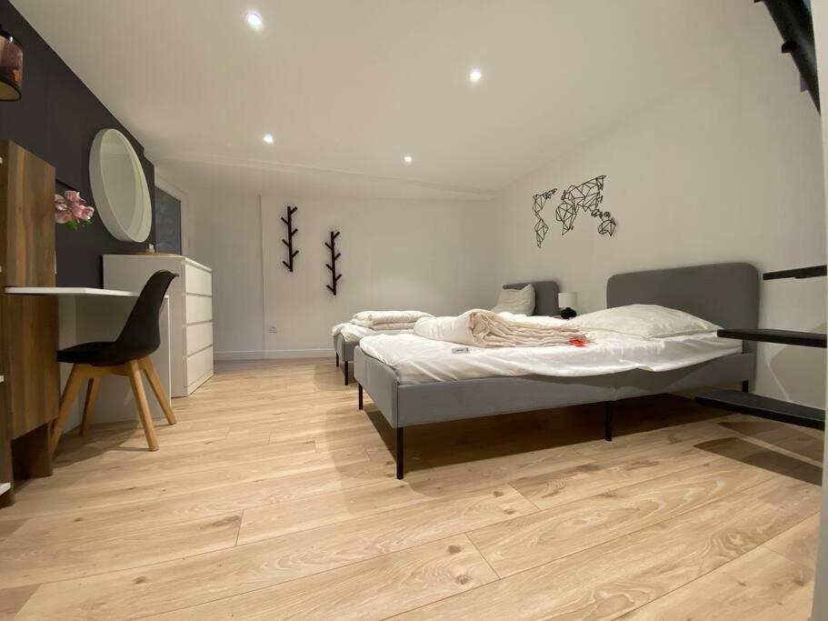 Maison De Ville Orleans Dans Le Quartier Dunois Avec Parking Privatif Bagian luar foto